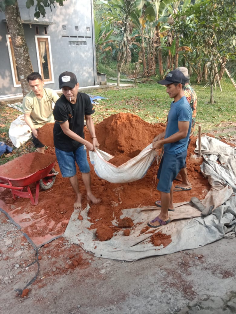 Gotong Royong : Budaya di Kampung Malahpar Yang Masih Lestari hingga saat ini